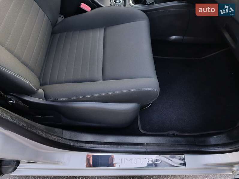 Универсал Renault Megane 2016 в Киеве фото 33 Универсал Renault Megane 2016 в Киеве