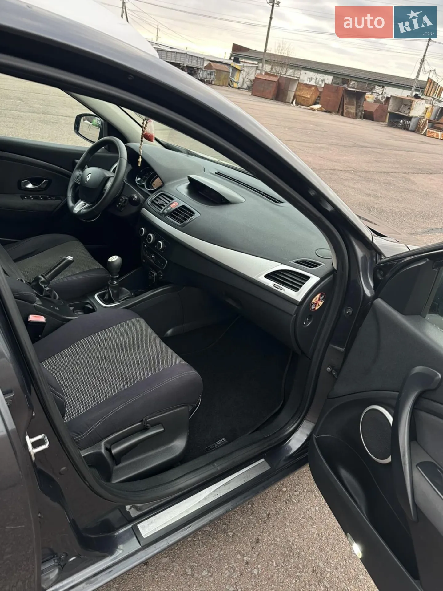 2010 Renault Megane - мініатюра 12