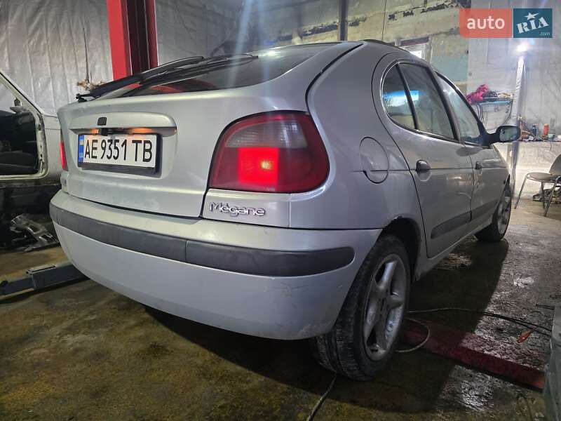 Хэтчбек Renault Megane 2001 в Днепре