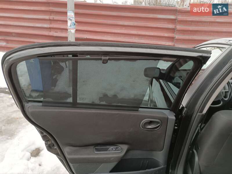 Седан Renault Megane 2005 в Львове