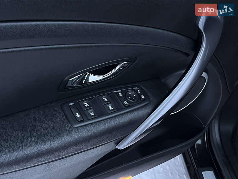 Хэтчбек Renault Megane 2012 в Дубно