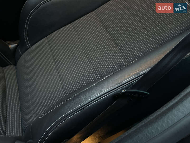 Хэтчбек Renault Megane 2012 в Дубно