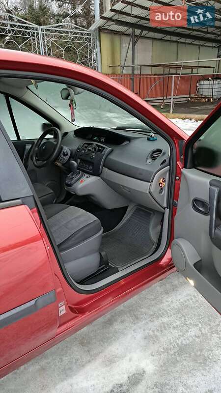 Седан Renault Megane 2005 в Косове