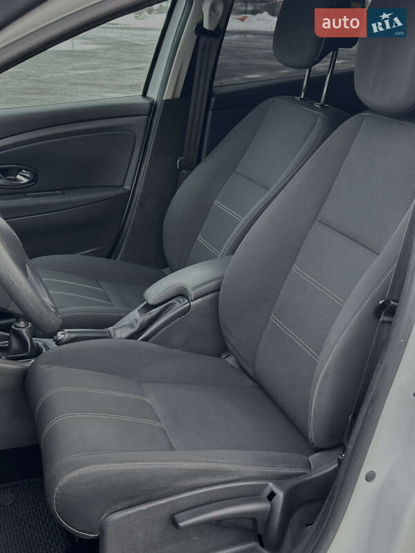 Хэтчбек Renault Megane 2015 в Ровно