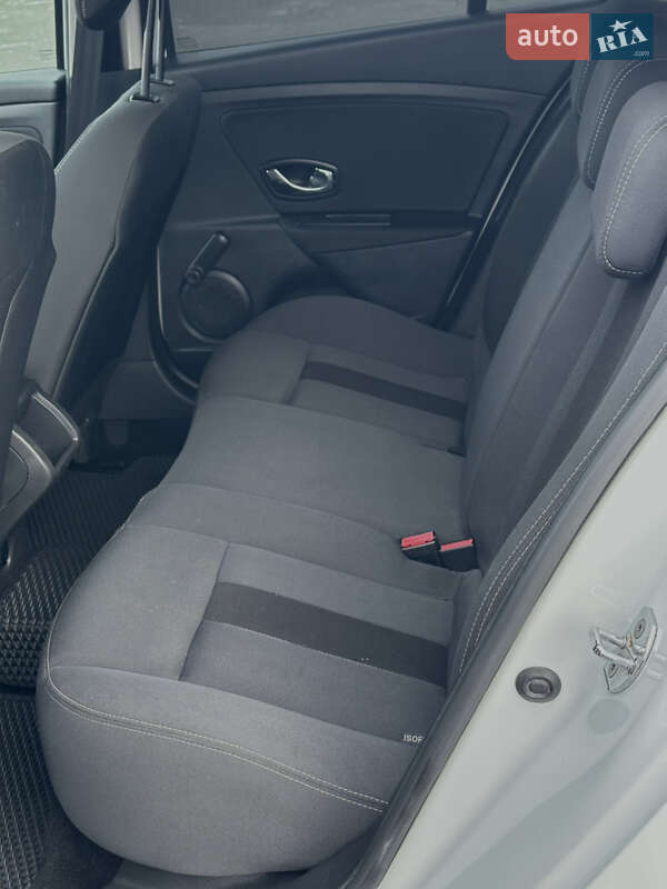 Хэтчбек Renault Megane 2015 в Ровно