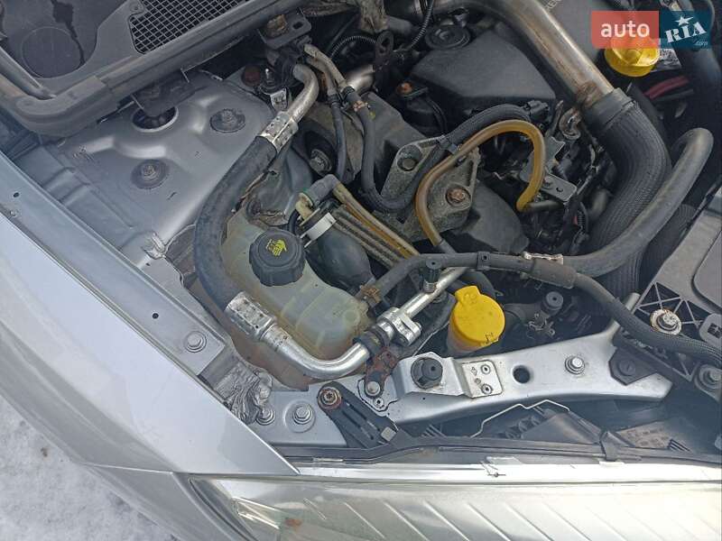 Универсал Renault Megane 2010 в Ракитном фото 47 Универсал Renault Megane 2010 в Ракитном