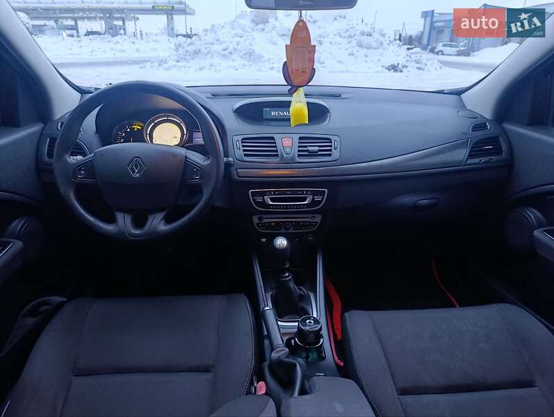 Универсал Renault Megane 2010 в Сарнах фото 10 Универсал Renault Megane 2010 в Сарнах