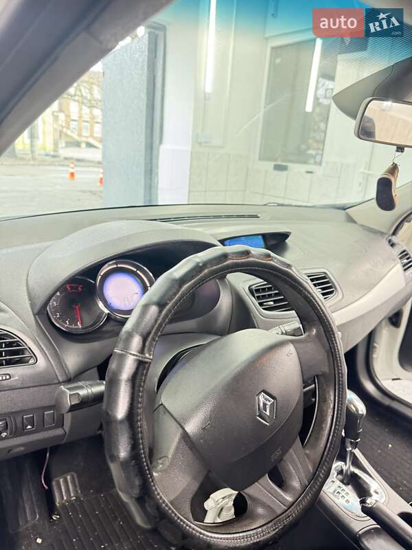 Хэтчбек Renault Megane 2013 в Одессе фото 6 Хэтчбек Renault Megane 2013 в Одессе