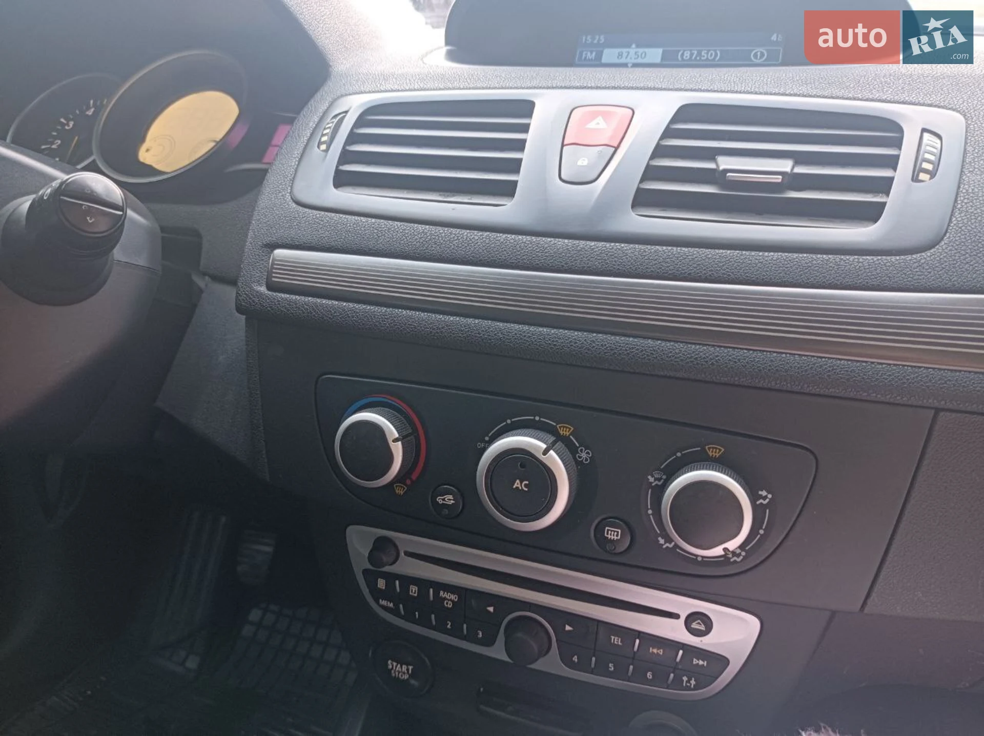2010 Renault Megane - мініатюра 45