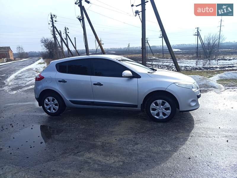 Хэтчбек Renault Megane 2010 в Зенькове фото 3 Хэтчбек Renault Megane 2010 в Зенькове