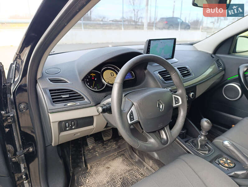 Универсал Renault Megane 2011 в Белгороде-Днестровском фото 24 Универсал Renault Megane 2011 в Белгороде-Днестровском
