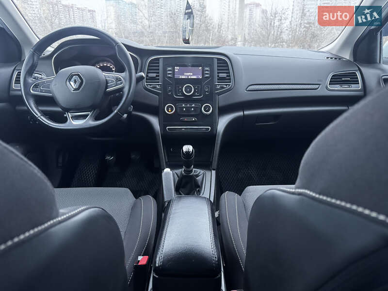 Седан Renault Megane 2020 в Киеве фото 17 Седан Renault Megane 2020 в Киеве