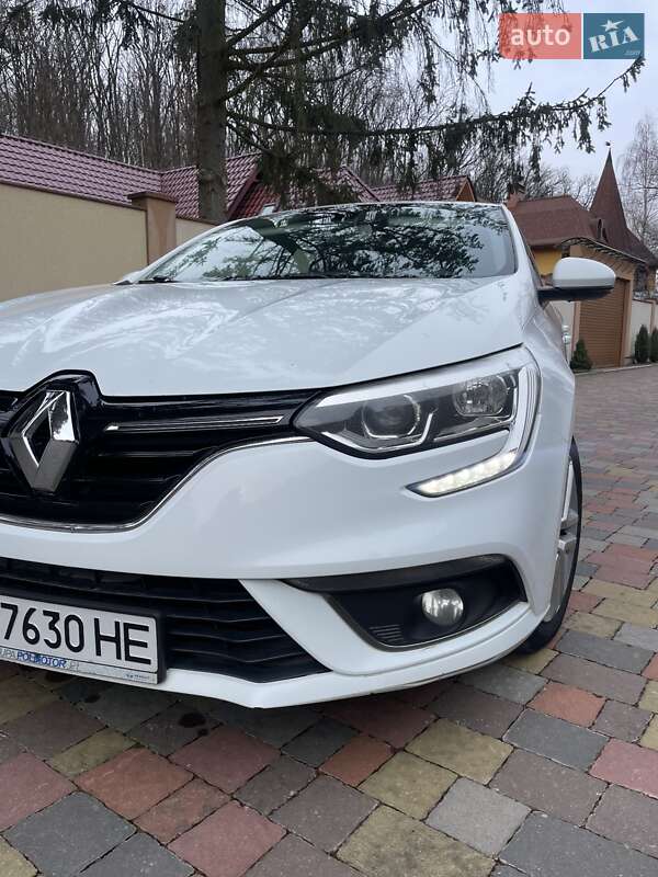 Хэтчбек Renault Megane 2016 в Виноградове фото 8 Хэтчбек Renault Megane 2016 в Виноградове