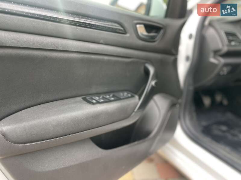 Хэтчбек Renault Megane 2016 в Виноградове фото 15 Хэтчбек Renault Megane 2016 в Виноградове