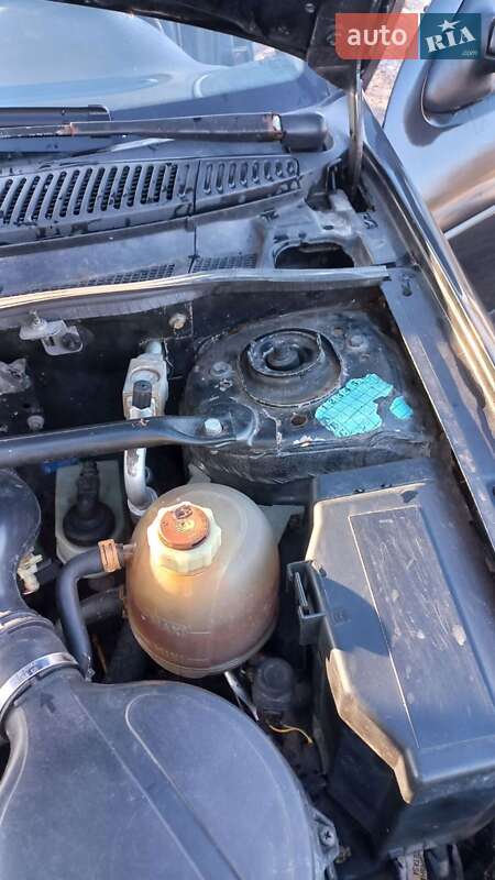 Хэтчбек Renault Megane 1996 в Остроге фото 10 Хэтчбек Renault Megane 1996 в Остроге