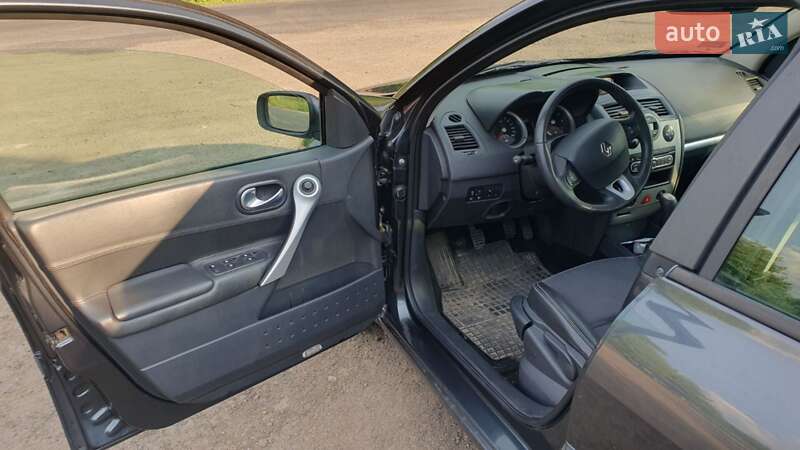 Седан Renault Megane 2004 в Луцке