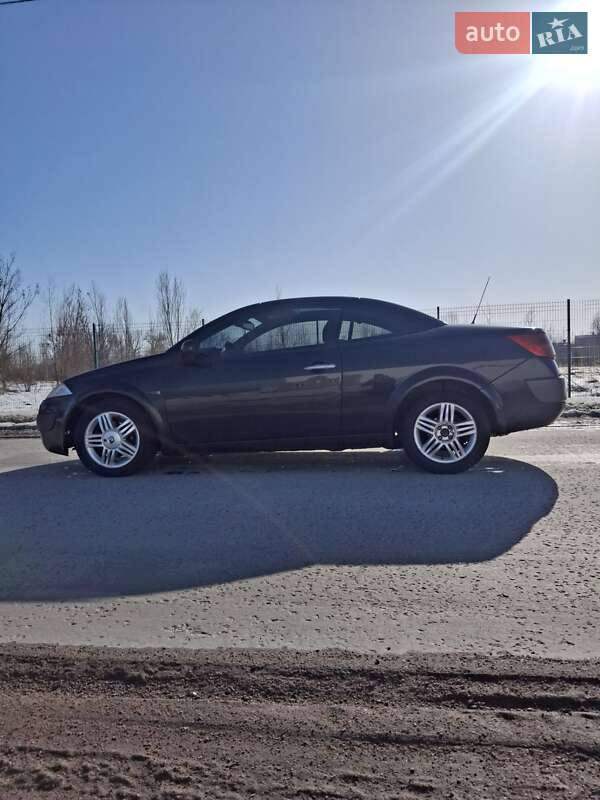 Кабриолет Renault Megane 2005 в Коростене