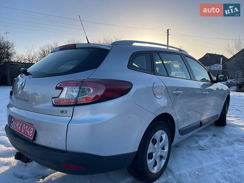 Универсал Renault Megane 2010 в Ракитном фото 8 Универсал Renault Megane 2010 в Ракитном