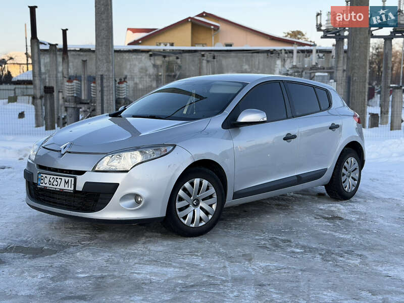 Хэтчбек Renault Megane 2011 в Стрые