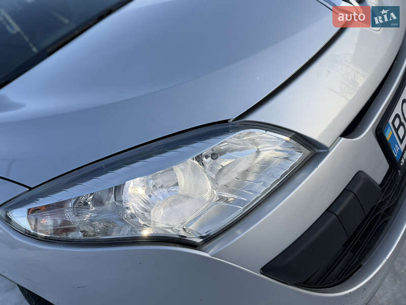 Хэтчбек Renault Megane 2011 в Стрые