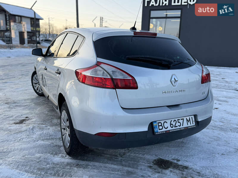 Хэтчбек Renault Megane 2011 в Стрые