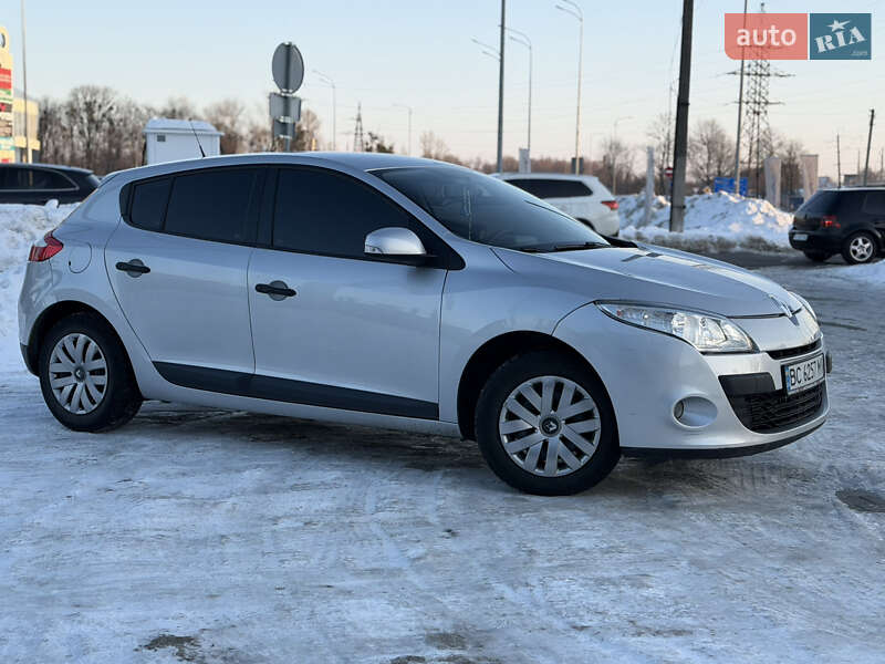 Хэтчбек Renault Megane 2011 в Стрые