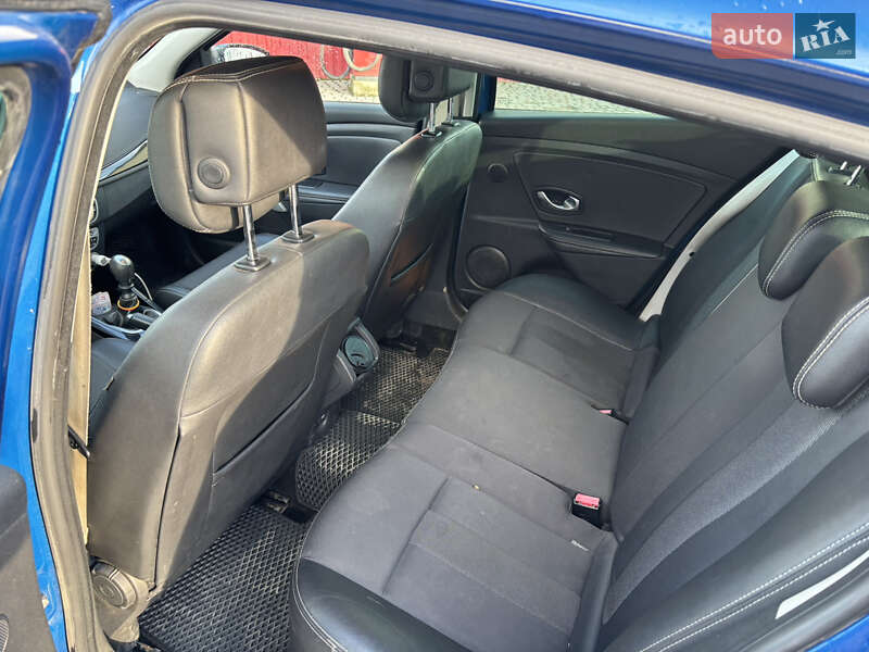 Хэтчбек Renault Megane 2011 в Каменке-Бугской фото 7 Хэтчбек Renault Megane 2011 в Каменке-Бугской