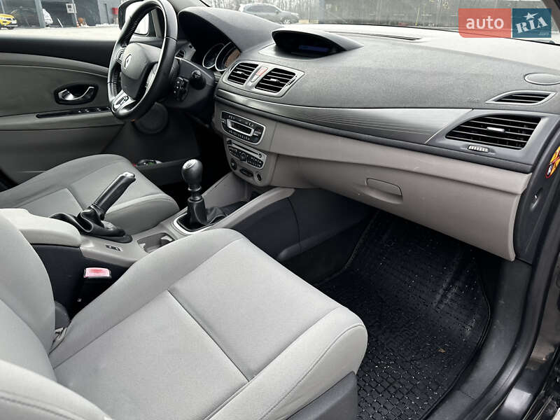 Универсал Renault Megane 2010 в Желтых Водах фото 15 Универсал Renault Megane 2010 в Желтых Водах