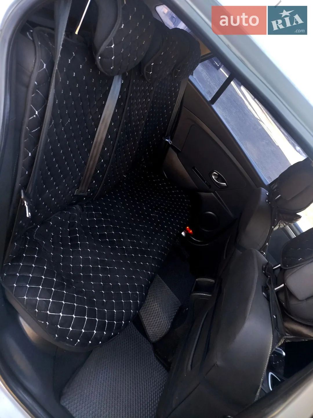 2011 Renault Megane - мініатюра 38