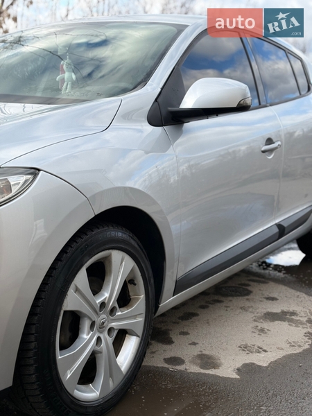 Хэтчбек Renault Megane 2009 в Турбовом