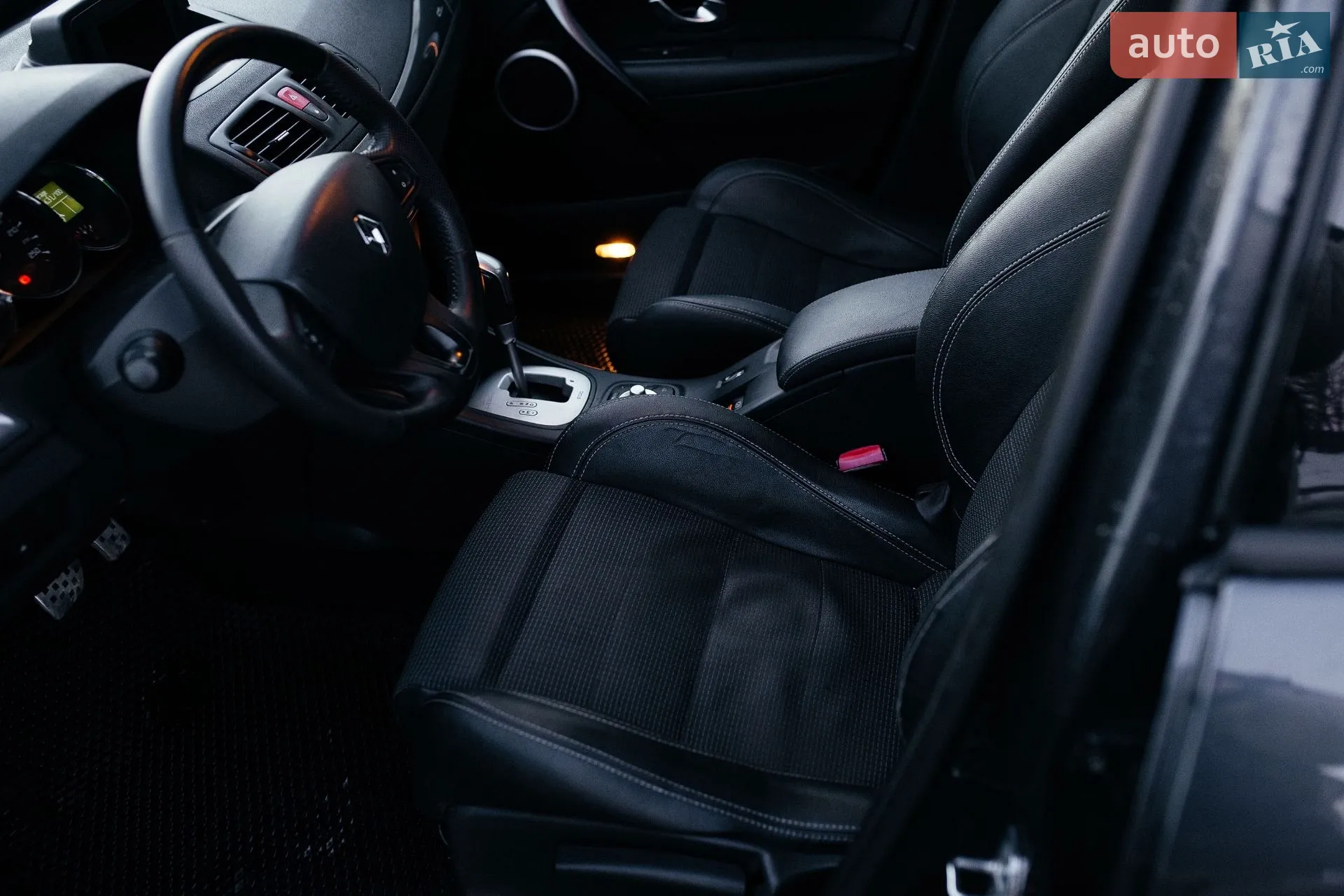2010 Renault Megane - мініатюра 51