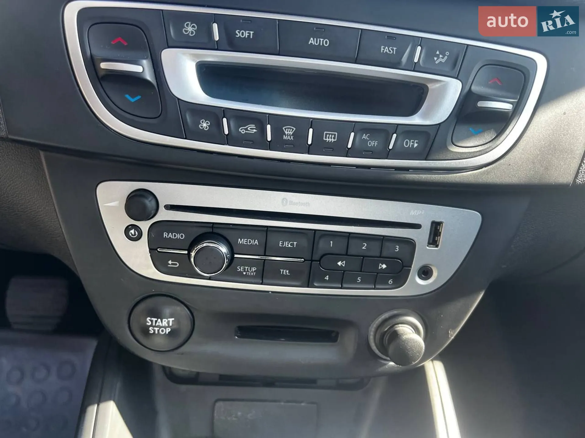 2012 Renault Megane - мініатюра 22