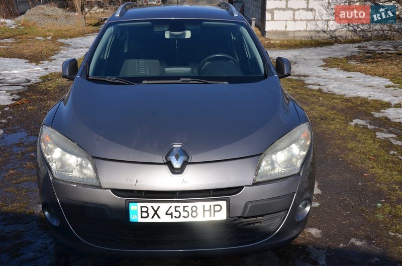 Универсал Renault Megane 2010 в Староконстантинове