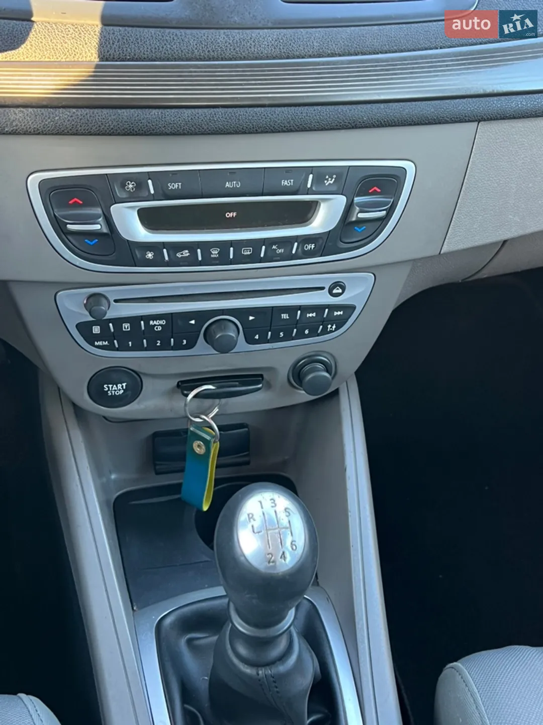 2010 Renault Megane - мініатюра 21