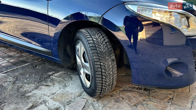 Хэтчбек Renault Megane 2012 в Хороле фото 60 Хэтчбек Renault Megane 2012 в Хороле