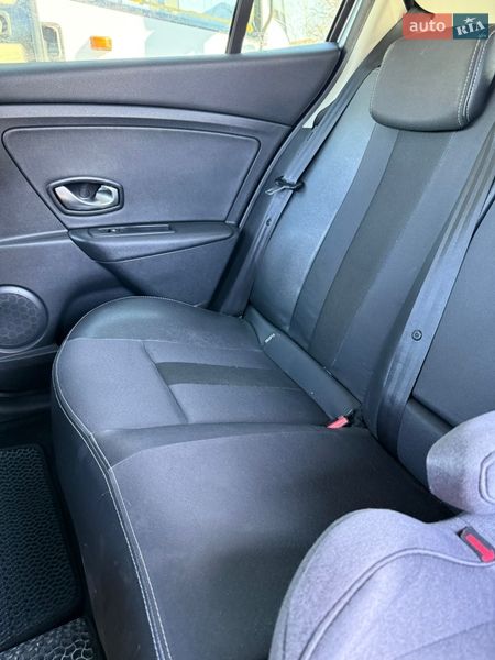 Хэтчбек Renault Megane 2010 в Новой Водолаге