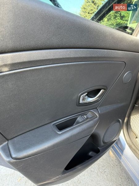 Хэтчбек Renault Megane 2010 в Новой Водолаге