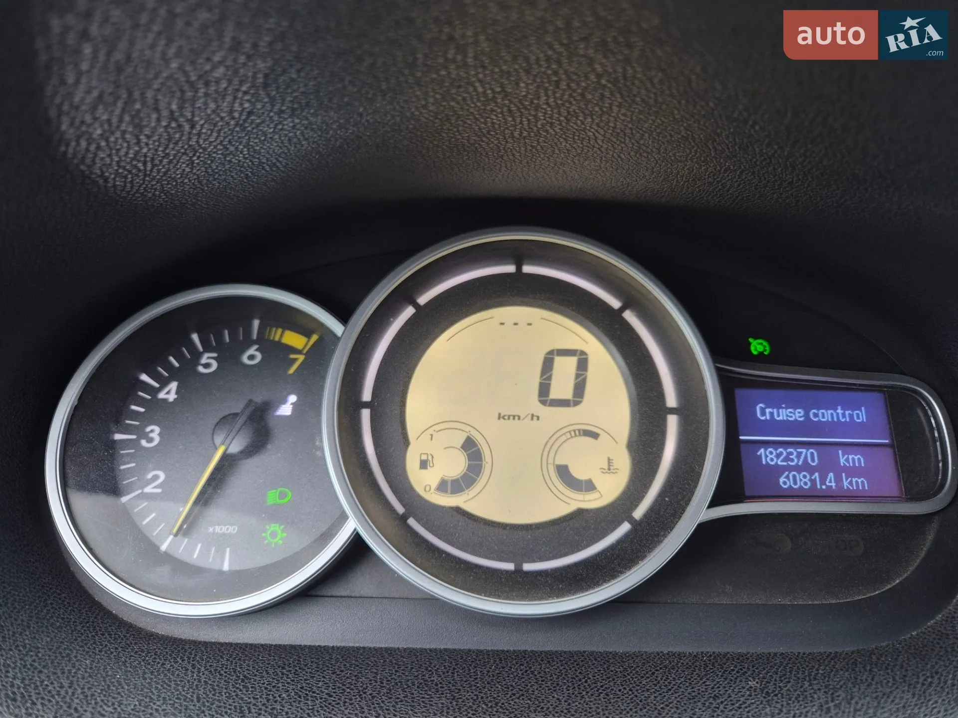 2012 Renault Megane - мініатюра 31
