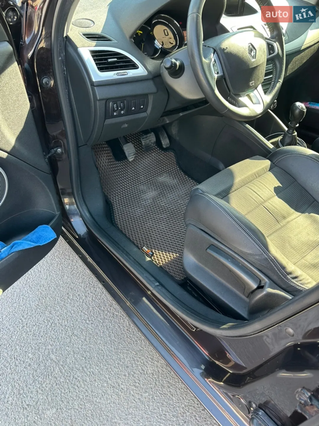 2012 Renault Megane - мініатюра 16