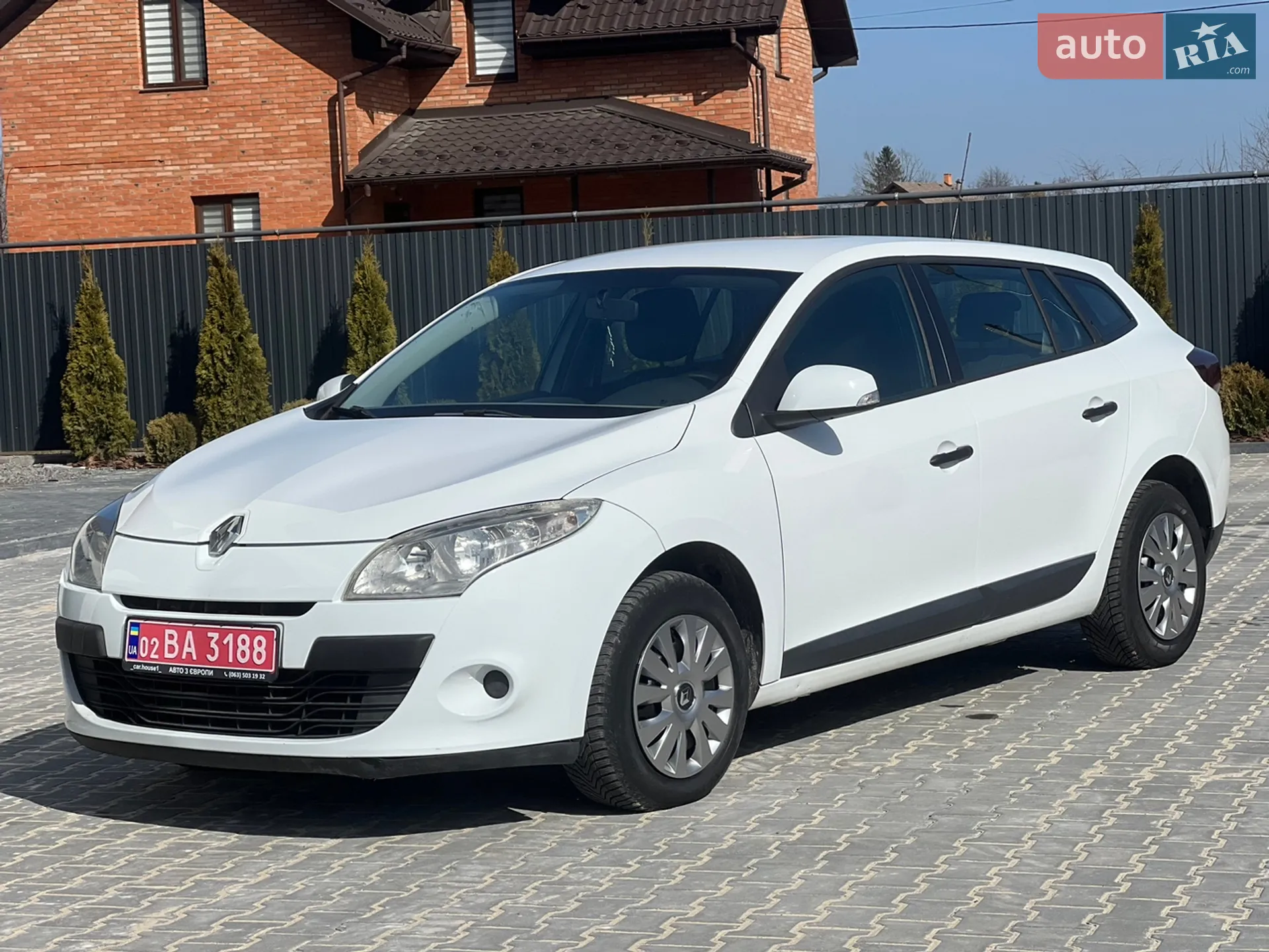 2010 Renault Megane - мініатюра 2