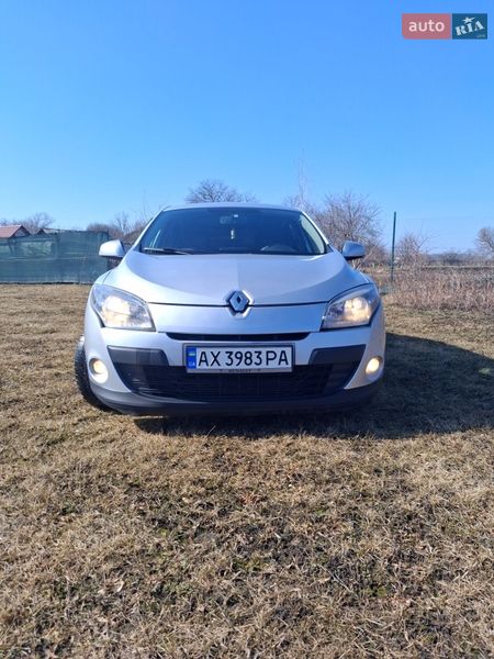 Хетчбек Renault Megane 2011 в Валках