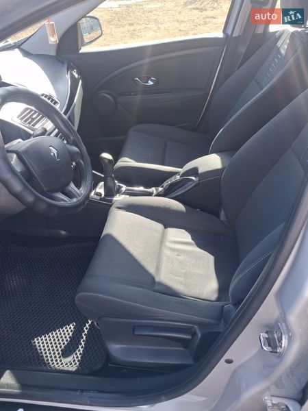 Хетчбек Renault Megane 2011 в Валках