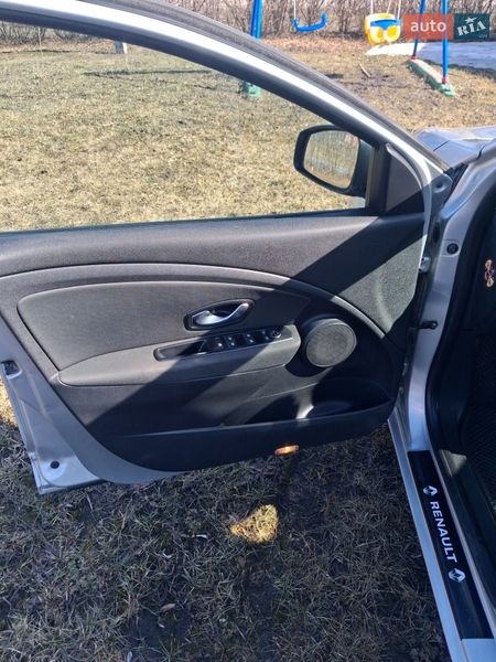 Хетчбек Renault Megane 2011 в Валках