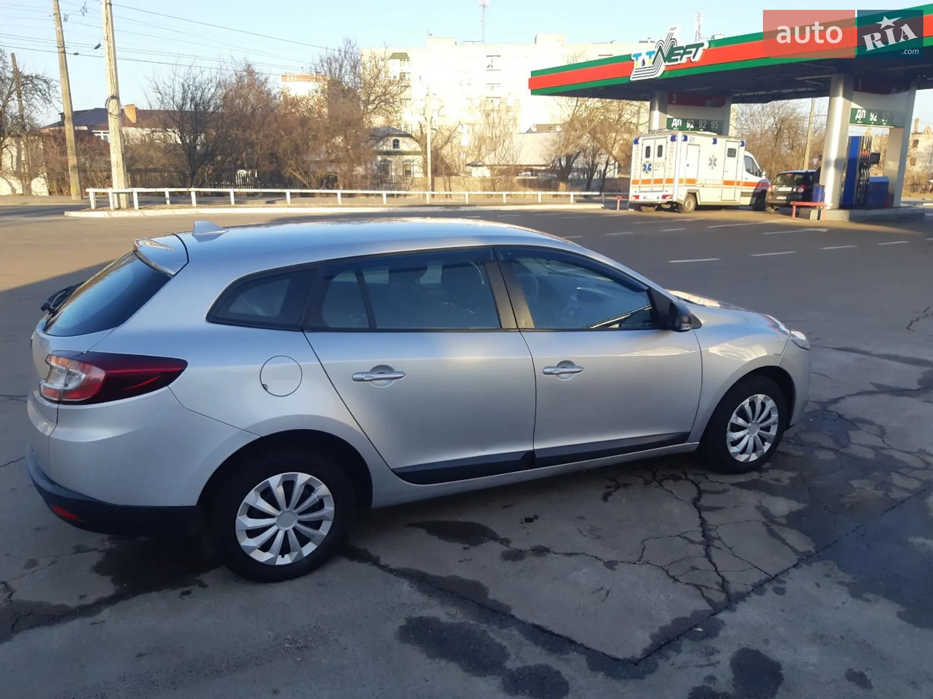 2010 Renault Megane - мініатюра 11