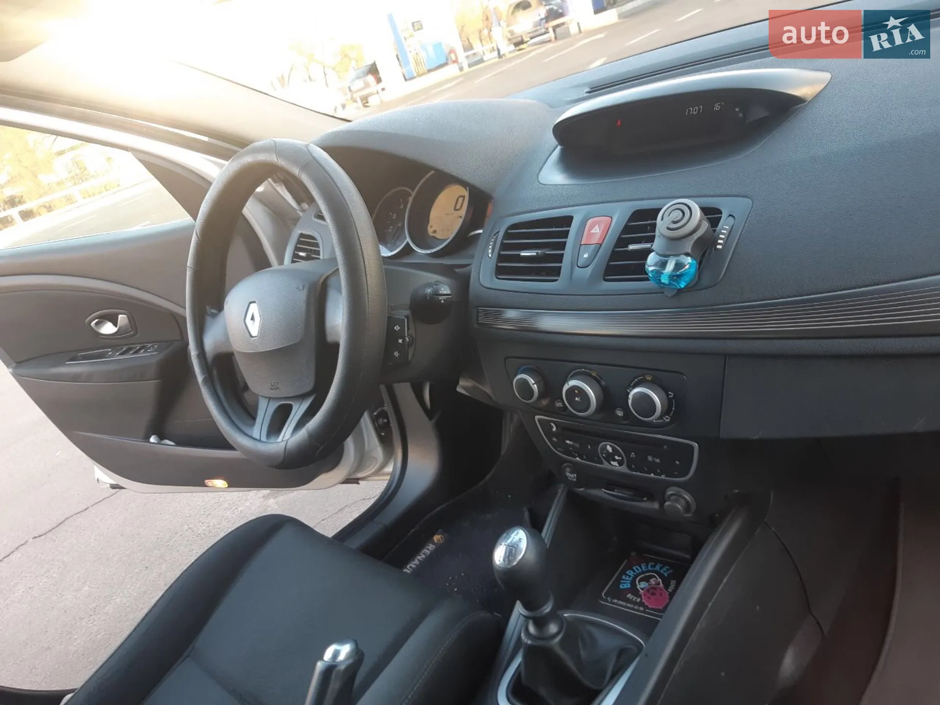 2010 Renault Megane - мініатюра 26