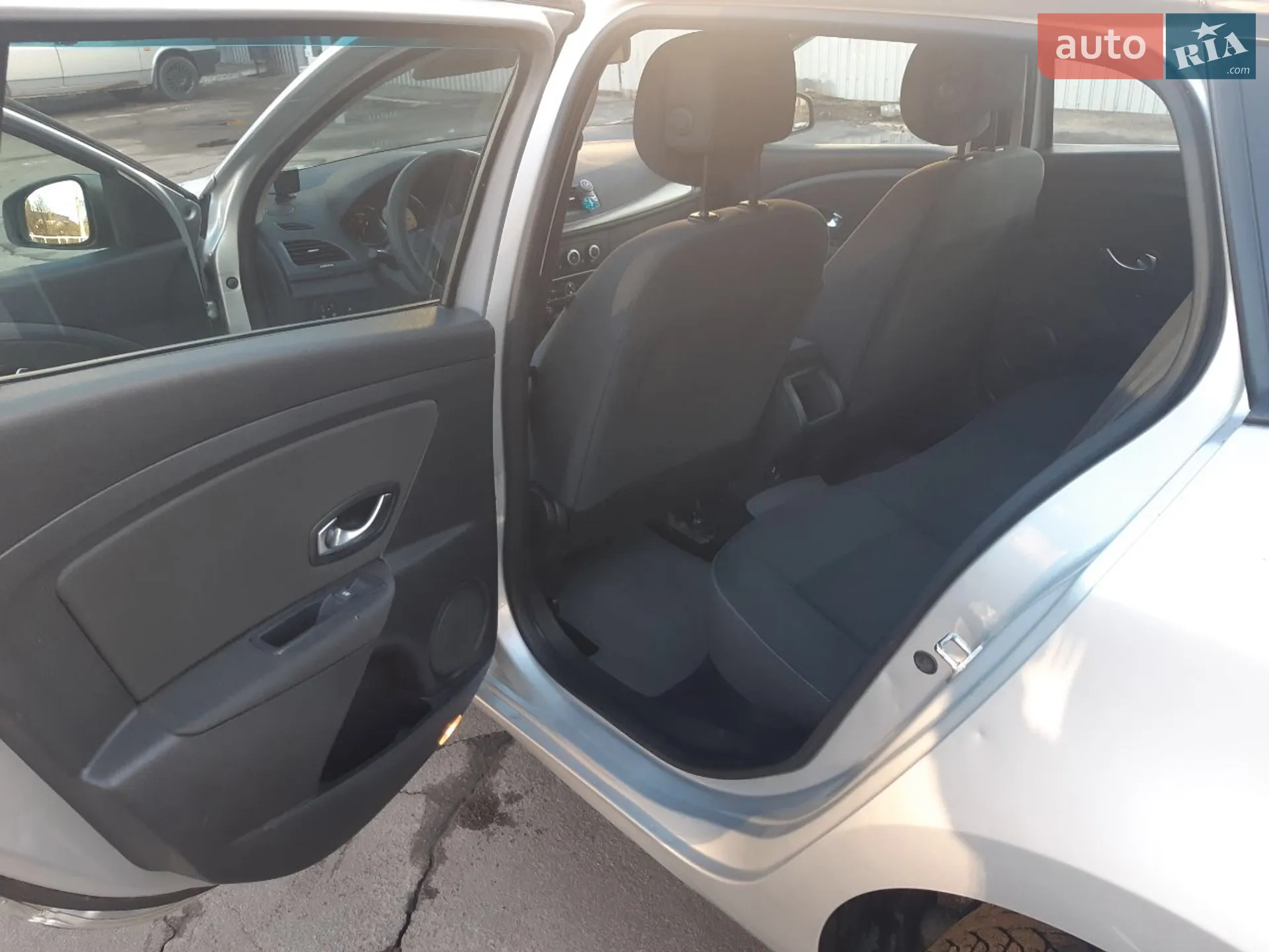 2010 Renault Megane - мініатюра 34