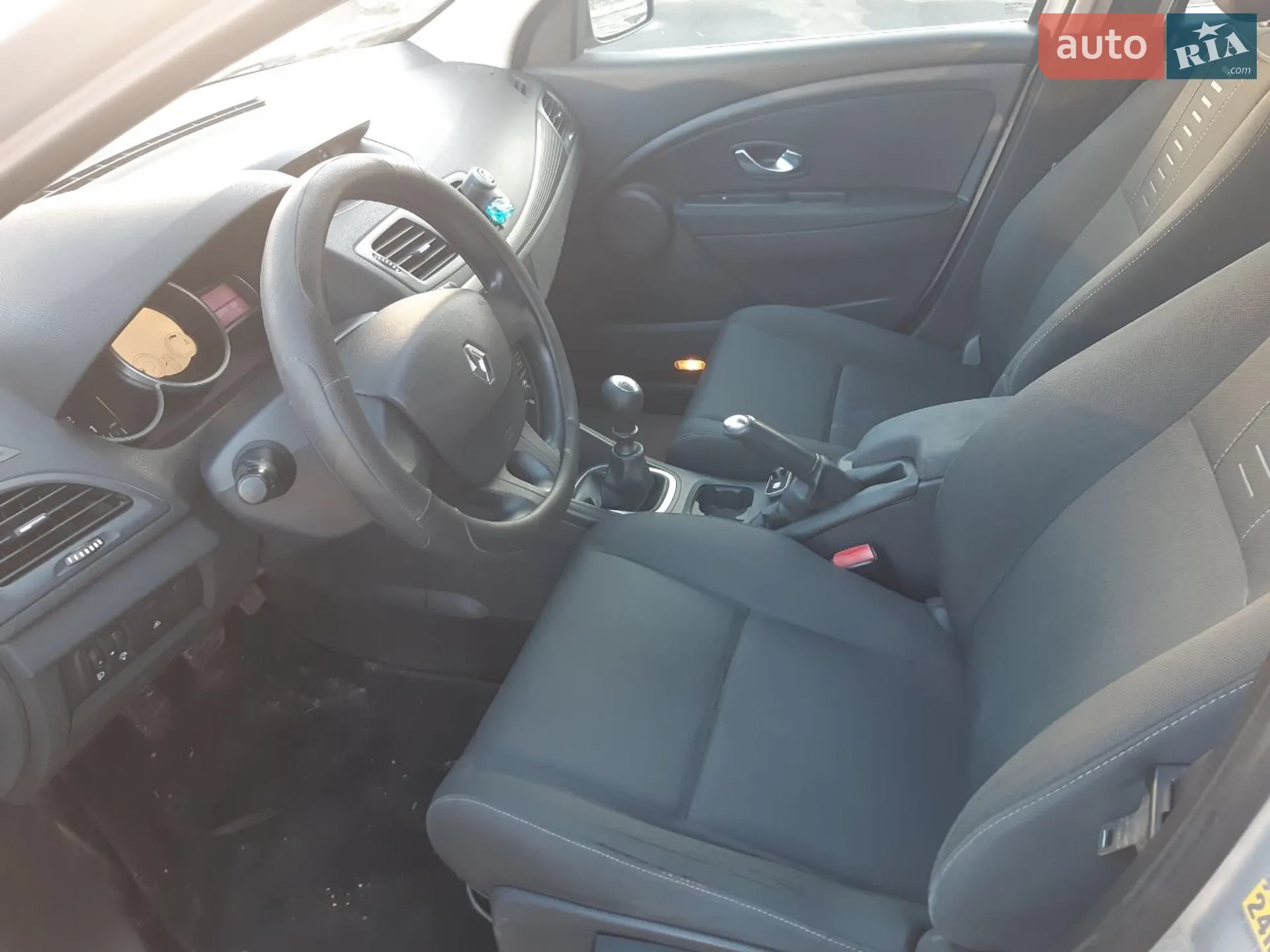 2010 Renault Megane - мініатюра 40