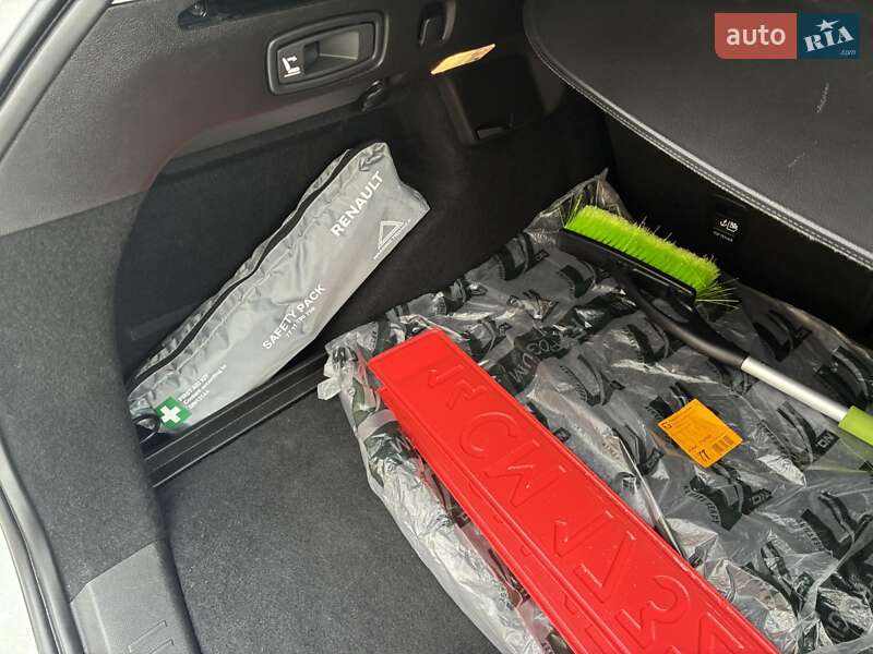Универсал Renault Megane 2021 в Киеве фото 50 Универсал Renault Megane 2021 в Киеве