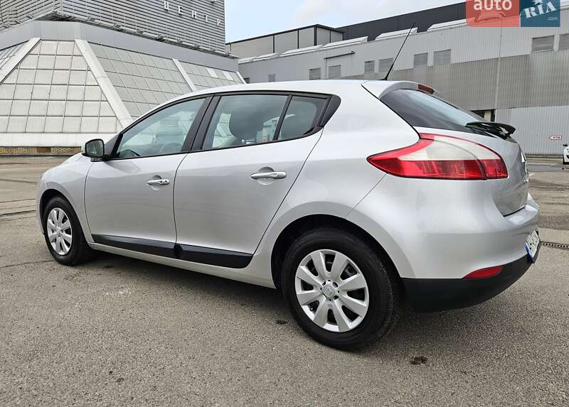 Хэтчбек Renault Megane 2010 в Днепре