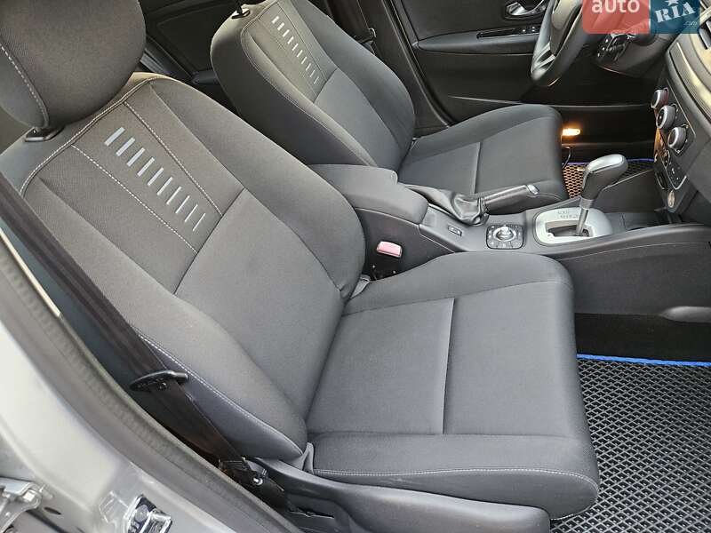 Хэтчбек Renault Megane 2010 в Днепре